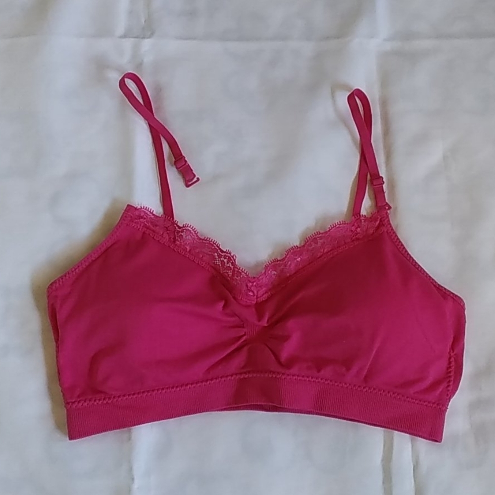 Coobie V-Neck Lace Trim Bra
